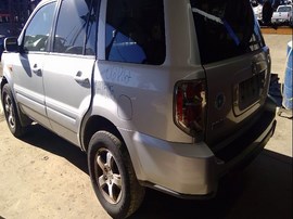 2006 HONDA PILOT, SILVER, EX MODEL, 3.5L, AT, FWD.  A25195